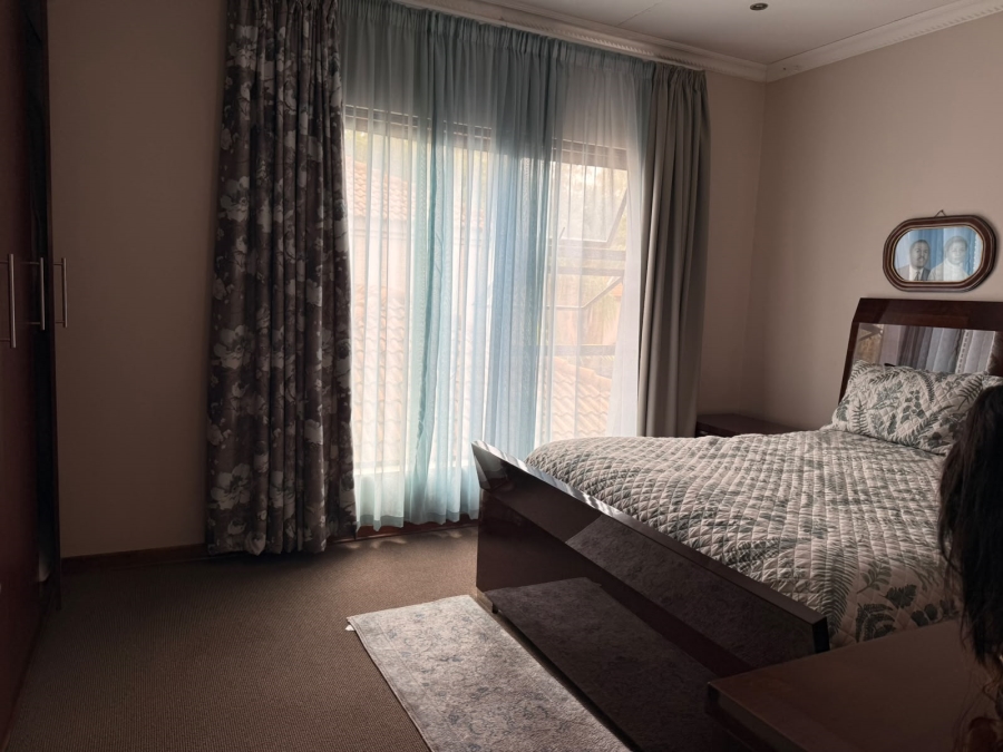 3 Bedroom Property for Sale in Safari Gardens North West